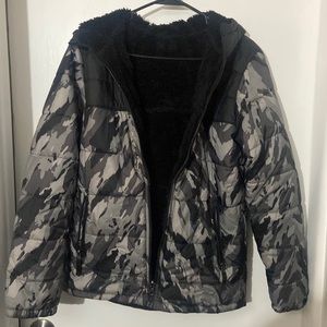 Great condition North Face Reversible jacket.